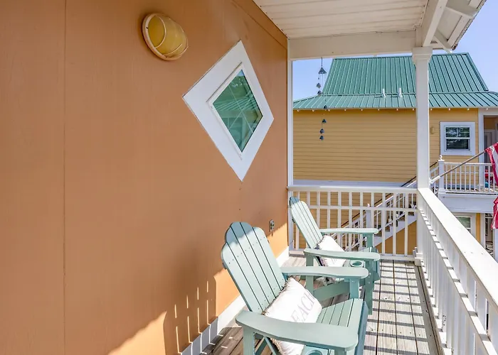 Captain's Chair 18a By Pkrm * Pensacola