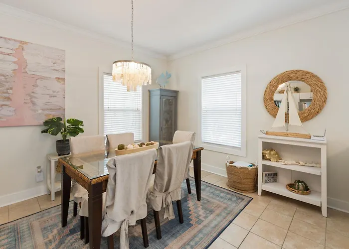 Captain's Chair 18a By Pkrm Apartment Pensacola